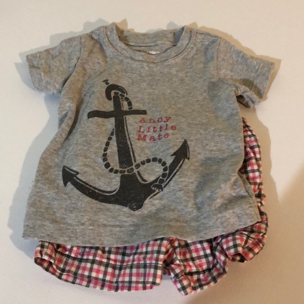 Carter’s summer outfit. Size 9months